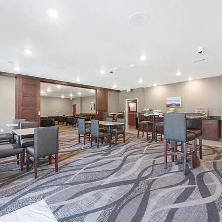 Cobblestone Hotel&Suites - Urbana Extérieur photo