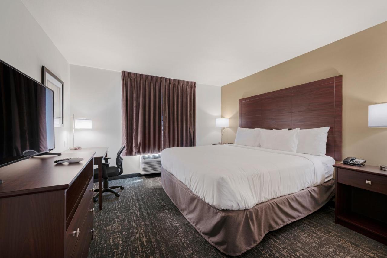 Cobblestone Hotel&Suites - Urbana Extérieur photo