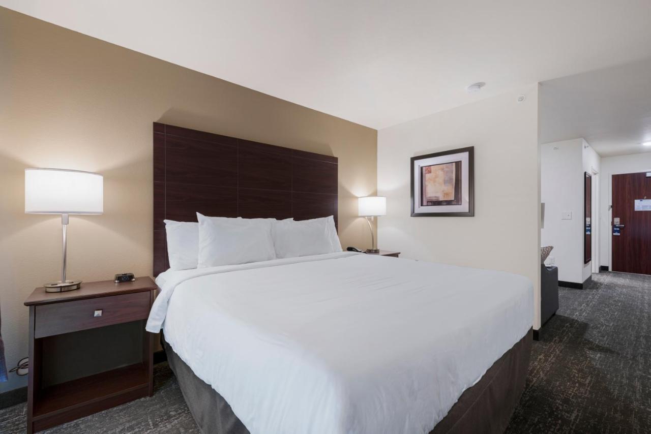 Cobblestone Hotel&Suites - Urbana Extérieur photo