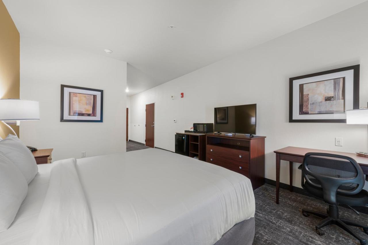 Cobblestone Hotel&Suites - Urbana Extérieur photo