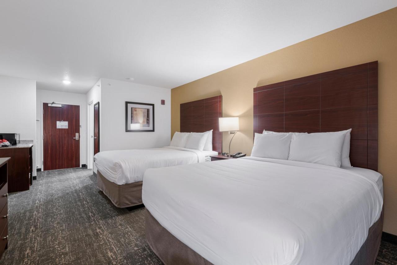 Cobblestone Hotel&Suites - Urbana Extérieur photo