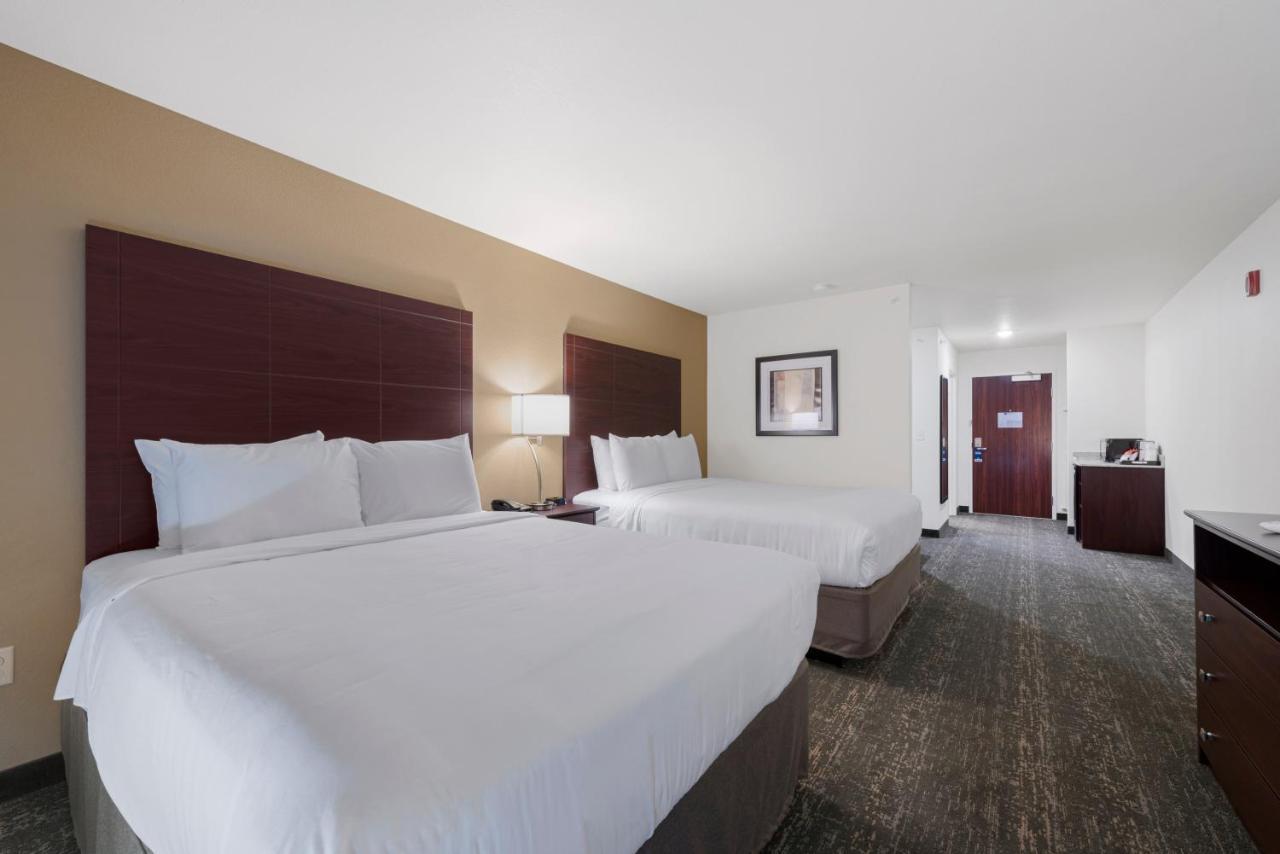 Cobblestone Hotel&Suites - Urbana Extérieur photo